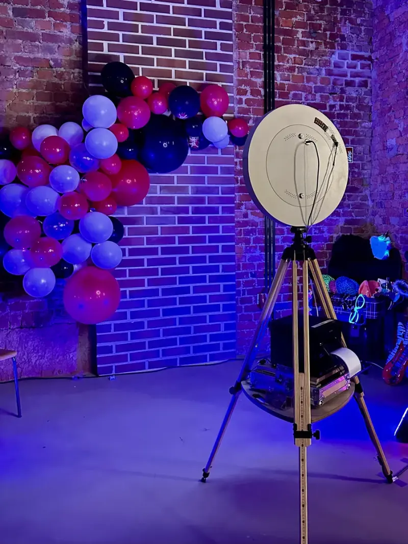 Fotobox Setup mit Ballonbogen